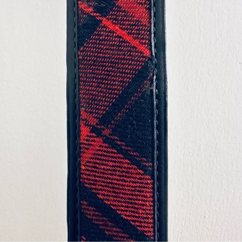 Vintage Tommy Hilfiger Red and Navy Tartan Plaid Belt, Men’s Size 40 - Picture 2 of 15